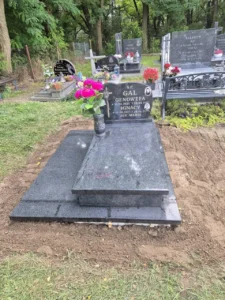 Podnoszenie nagrobków